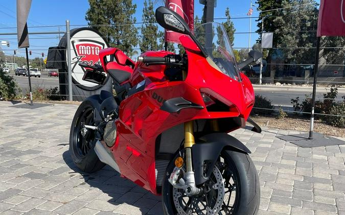 2024 Ducati Panigale V4 S Red