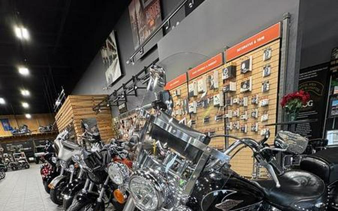 2011 Harley-Davidson® FLSTC - Heritage Softail® Classic