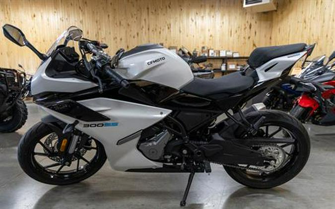 2025 CFMOTO 300SS