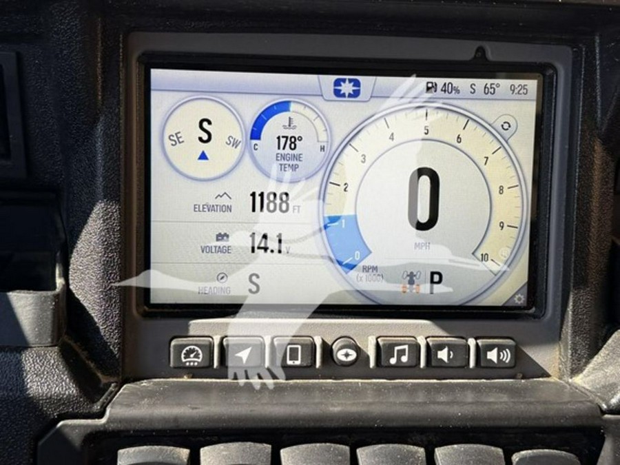 2022 Polaris® GENERAL XP 1000 TRAILHEAD