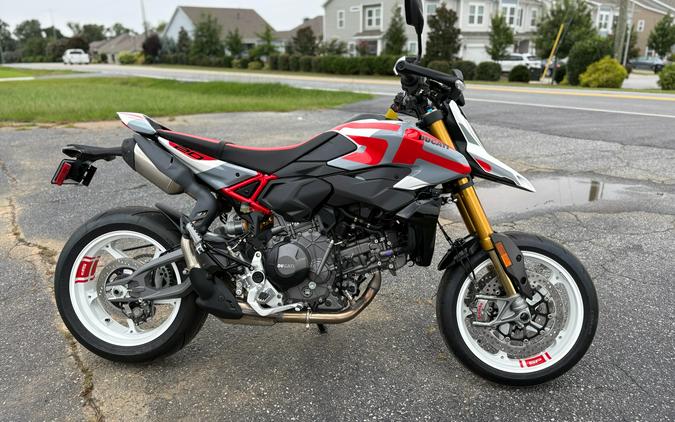 2027 Ducati Hypermotard V2 SP