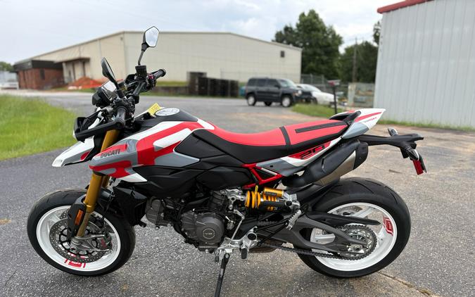 2027 Ducati Hypermotard V2 SP