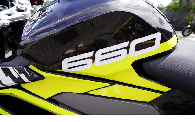 2025 Triumph Daytona 660 w/Custom Graphics