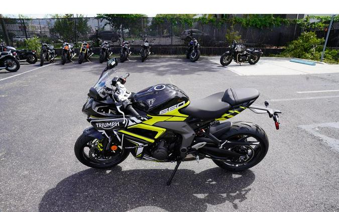 2025 Triumph Daytona 660 w/Custom Graphics