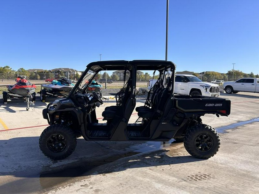 2026 Can-Am® Defender MAX XT HD11 With 10.25 in.display