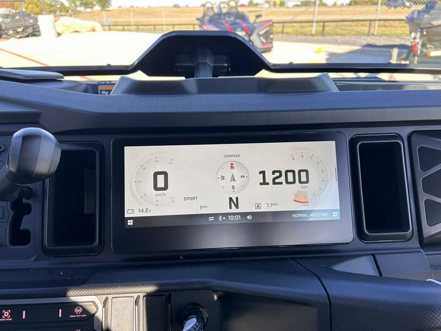 2026 Can-Am® Defender MAX XT HD11 With 10.25 in.display