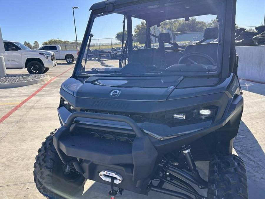 2026 Can-Am® Defender MAX XT HD11 With 10.25 in.display