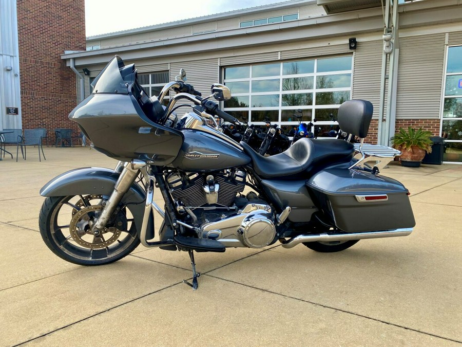 2021 Harley-Davidson® Road Glide® Gauntlet Gray Metallic