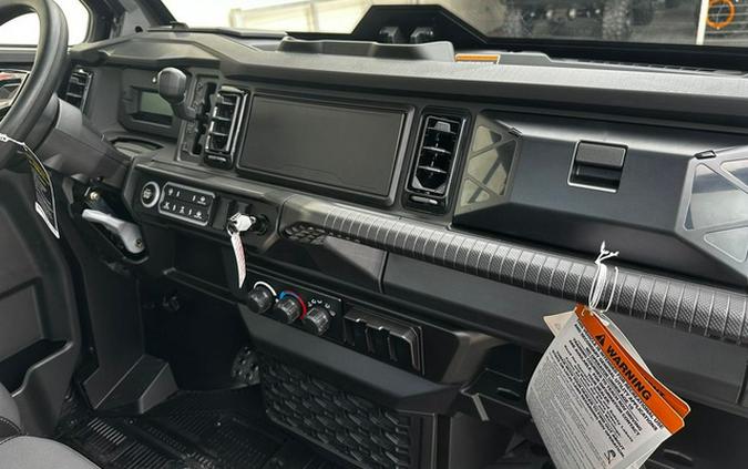 2026 Can-Am Defender XT CAB HD11