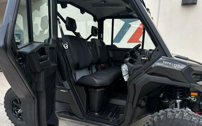 2026 Can-Am Defender XT CAB HD11