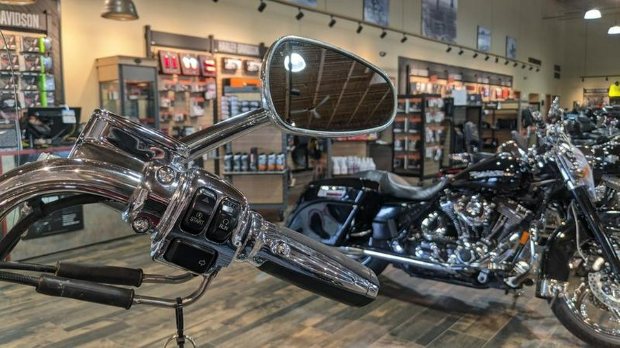 2015 Harley-Davidson® FLSTC - Heritage Softail® Classic