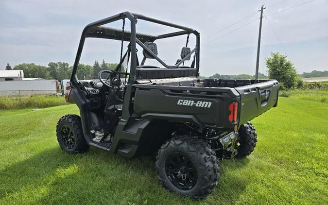 2024 Can-Am Defender DPS HD9 Fiery Red