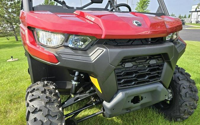 2024 Can-Am Defender DPS HD9 Fiery Red