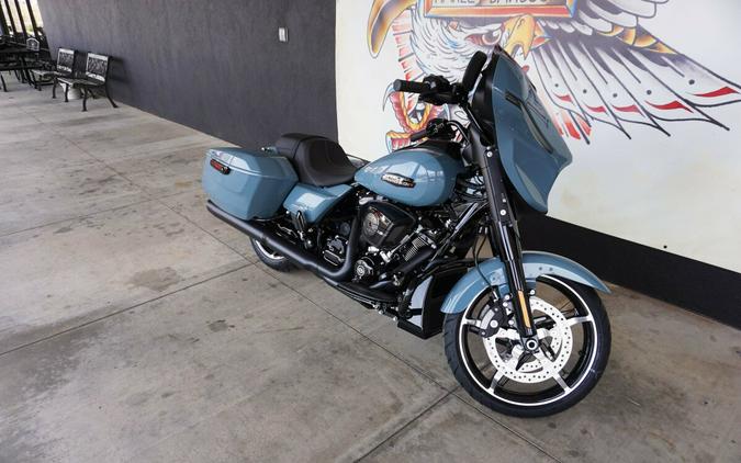 2024 Harley-Davidson Street Glide® Sharkskin Blue - Black Finish