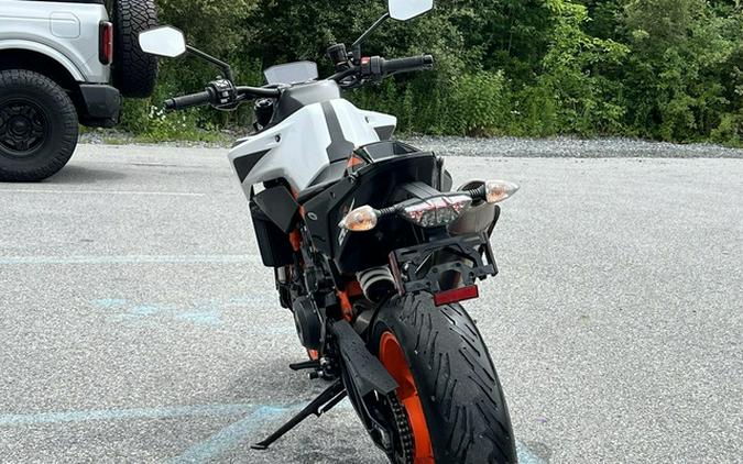 2020 KTM Duke 890 R