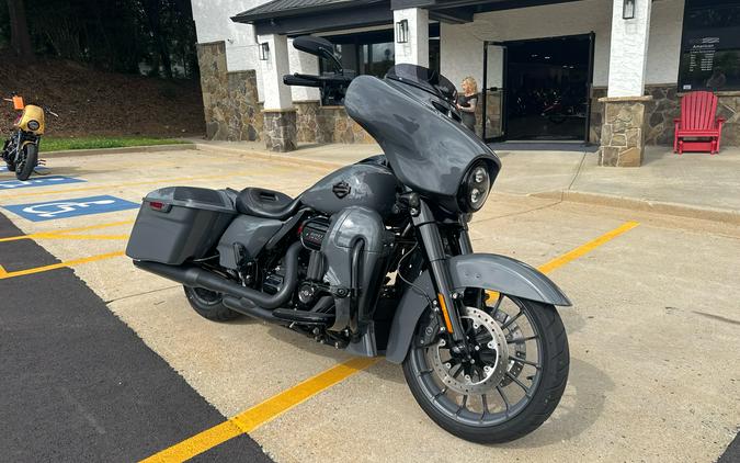2018 Harley-Davidson CVO™ Street Glide®