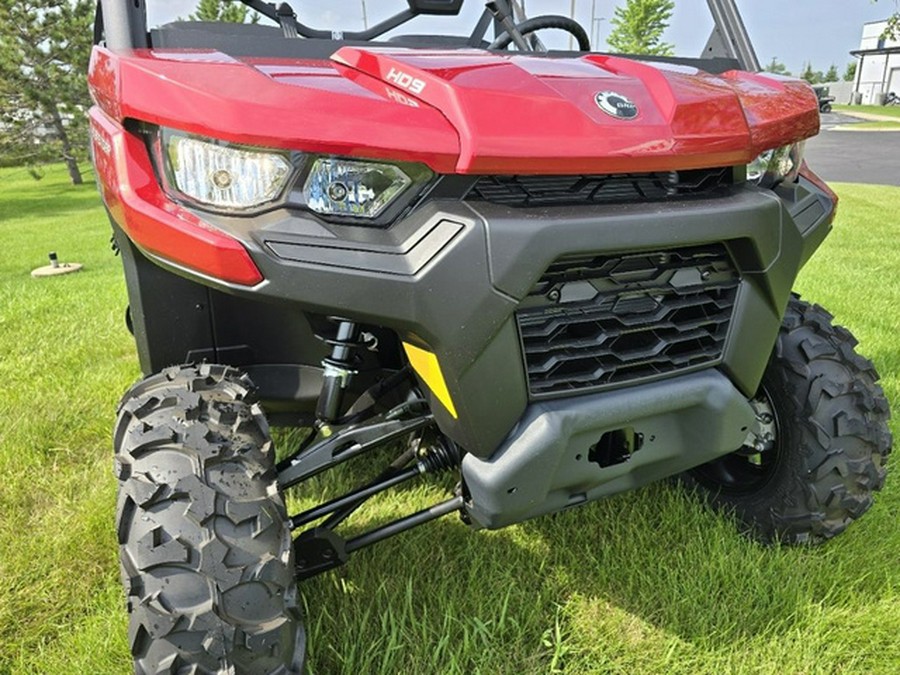 2024 Can-Am Defender DPS HD9 Fiery Red