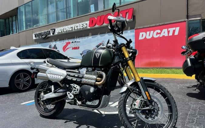 2022 Triumph Scrambler 1200 XE Matt Khaki Green Matt Jet Black