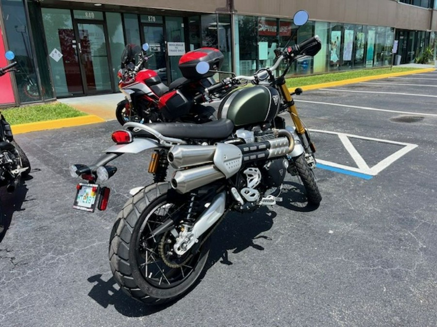 2022 Triumph Scrambler 1200 XE Matt Khaki Green Matt Jet Black