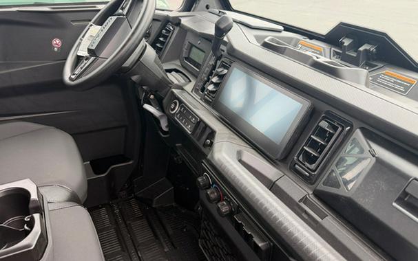 2026 Can-Am Defender MAX XT CAB HD11