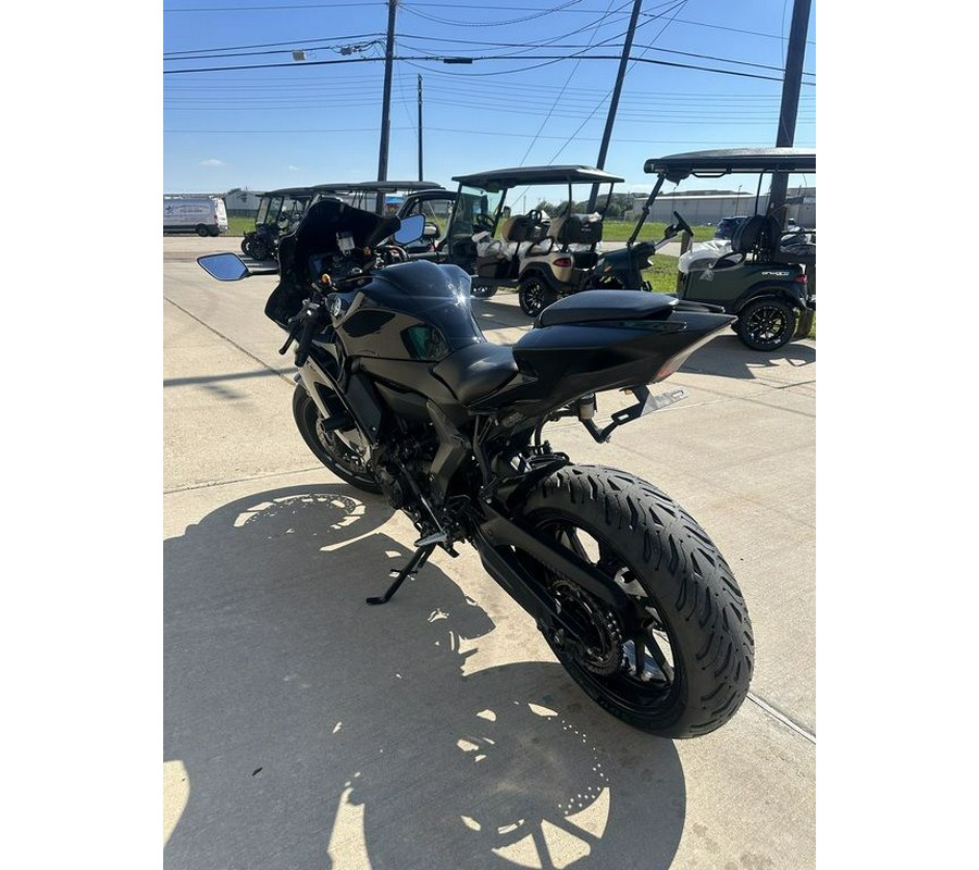 2025 Yamaha YZF-R7