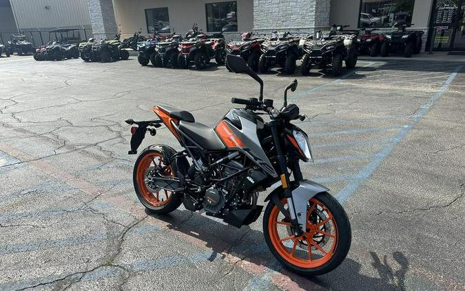 2023 KTM 200 Duke