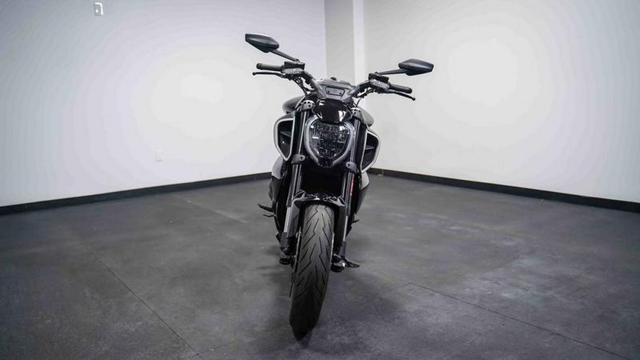 2024 Ducati Diavel V4 Black