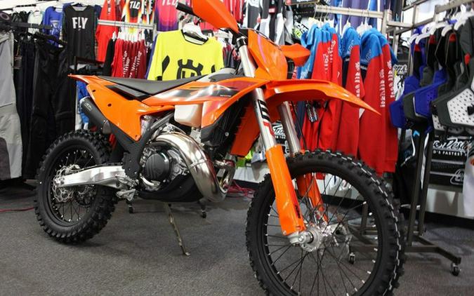 2025 KTM XC 300