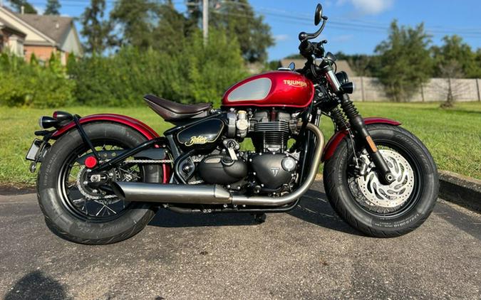 2022 Triumph Bonneville Bobber Gold Line Carnival Red/Sapphire