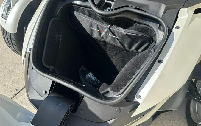 2026 Can-Am Spyder RT Limited Platine