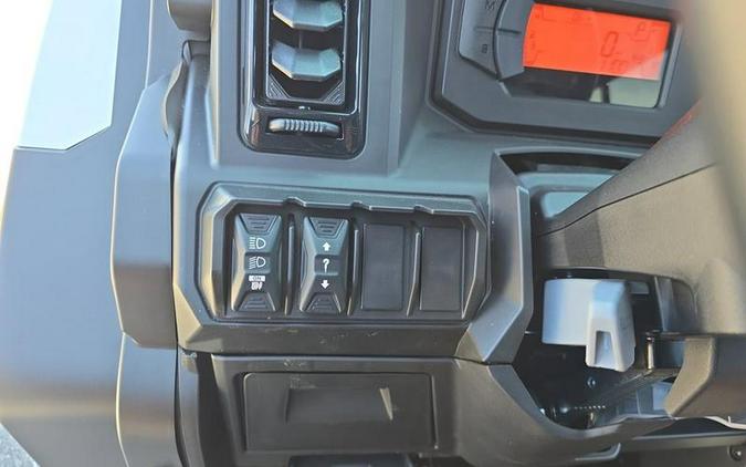 2026 Can-Am® Defender MAX Limited HD11