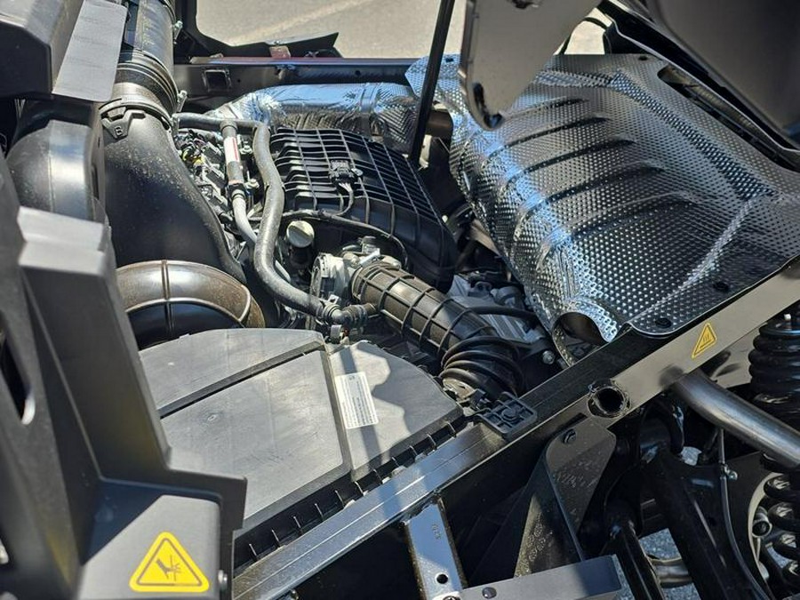 2026 Can-Am® Defender MAX Limited HD11