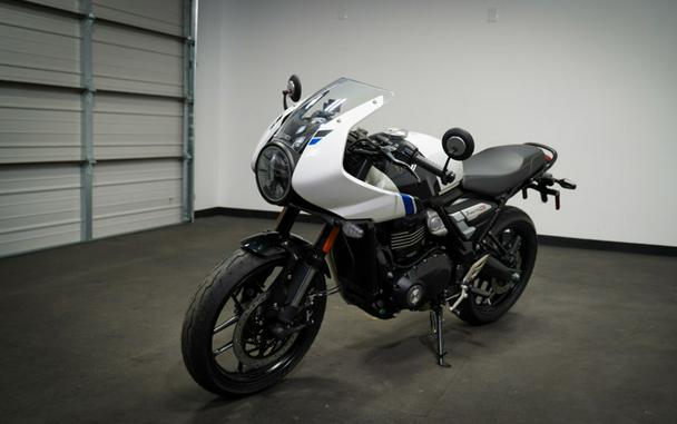 2026 Triumph Thruxton 400 Phantom Black / Aluminium Silver