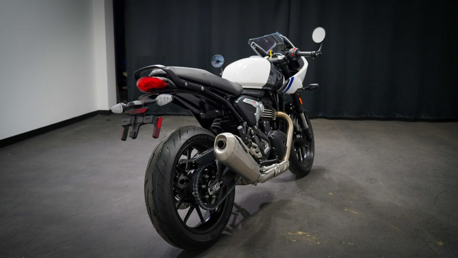 2026 Triumph Thruxton 400 Phantom Black / Aluminium Silver
