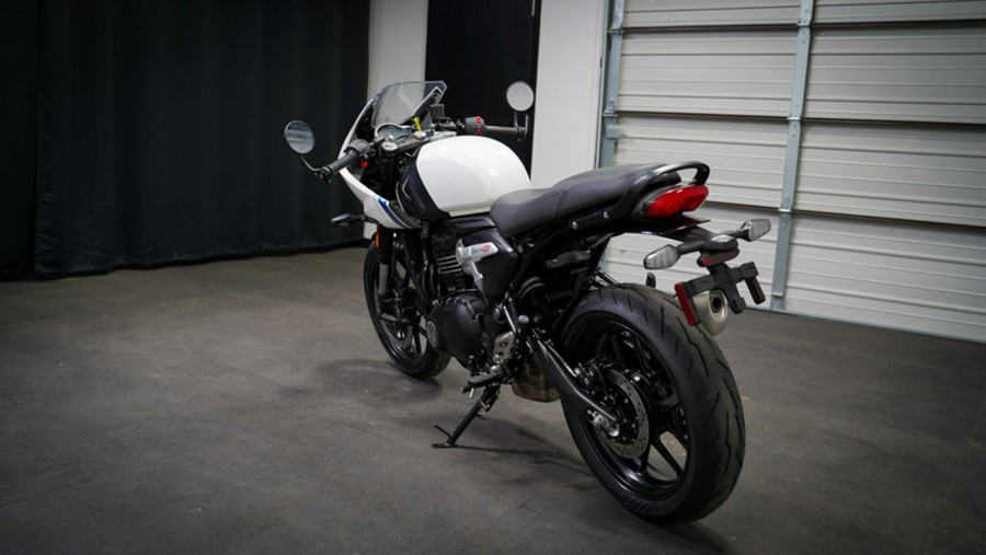 2026 Triumph Thruxton 400 Phantom Black / Aluminium Silver