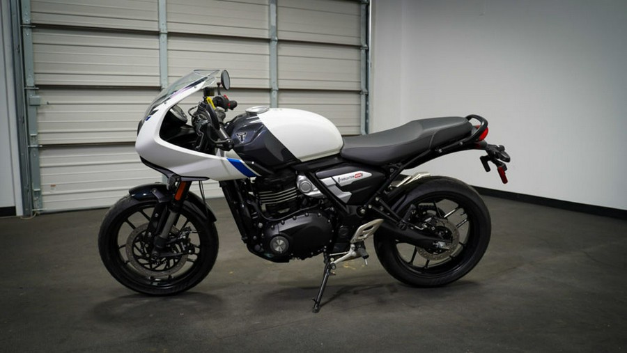 2026 Triumph Thruxton 400 Phantom Black / Aluminium Silver