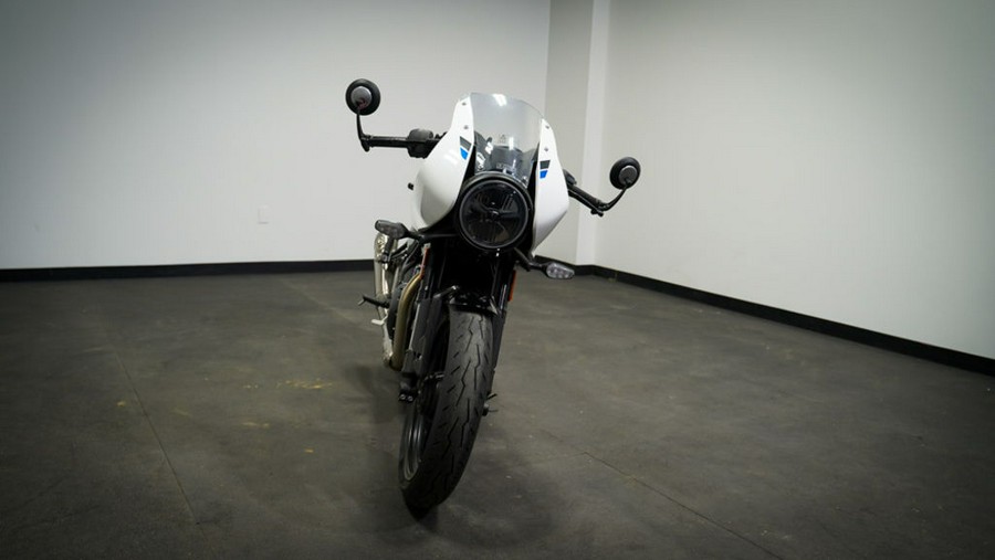 2026 Triumph Thruxton 400 Phantom Black / Aluminium Silver