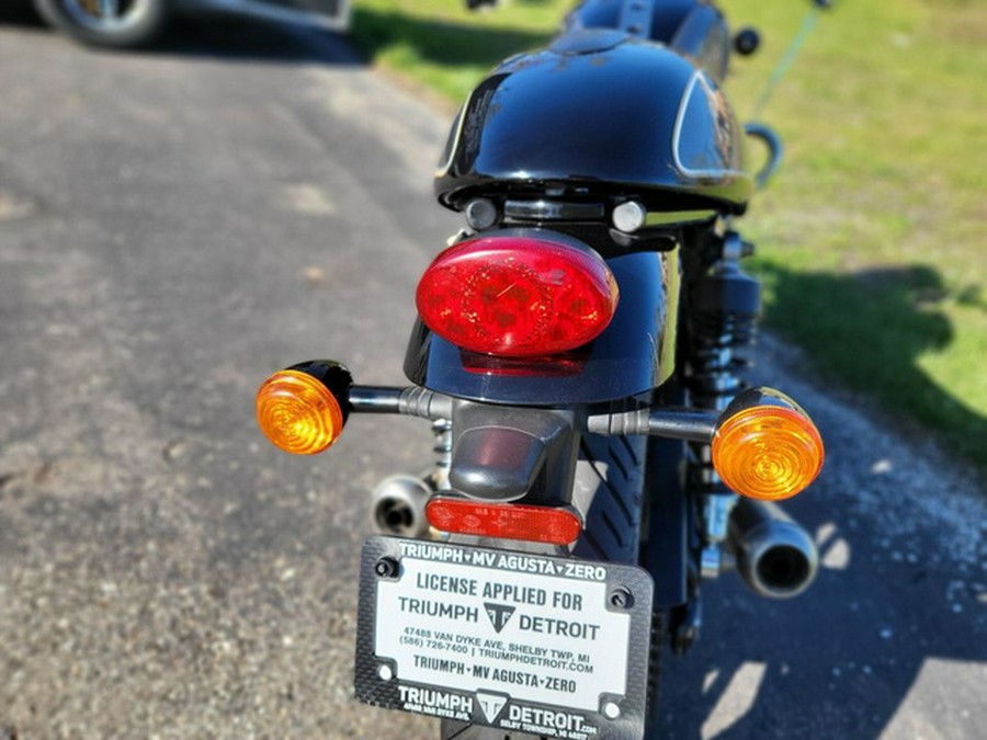 2017 Triumph Street Cup Jet BlackSilver Ice