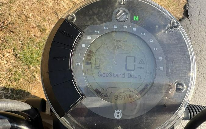 2022 Husqvarna® Svartpilen 401