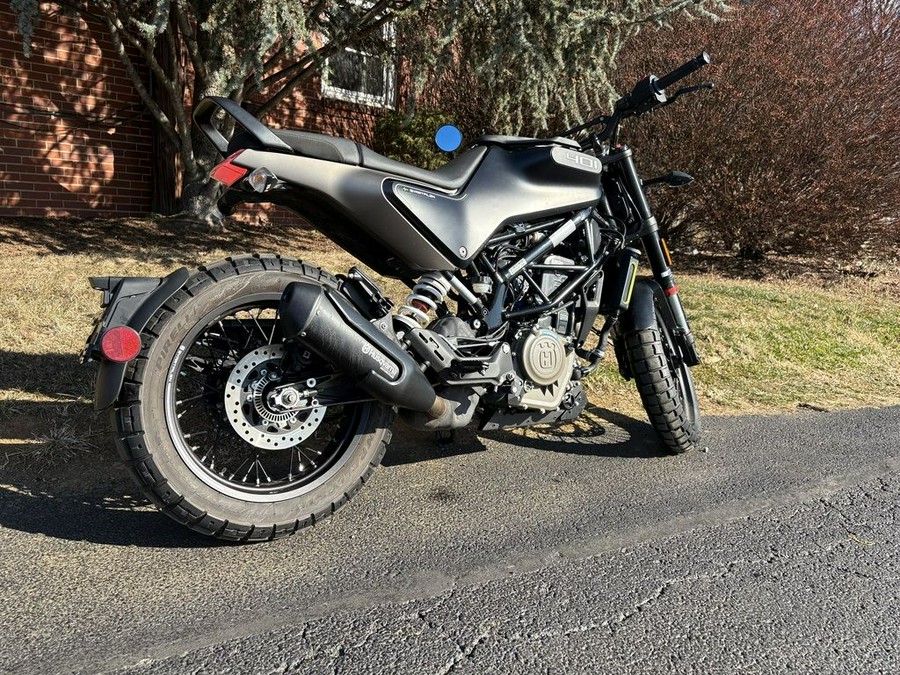 2022 Husqvarna® Svartpilen 401