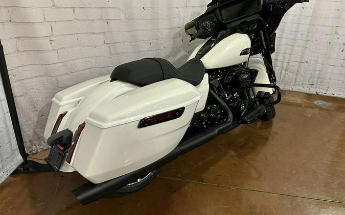 2024 Harley-Davidson Street Glide® FLHX White Onyx Pearl