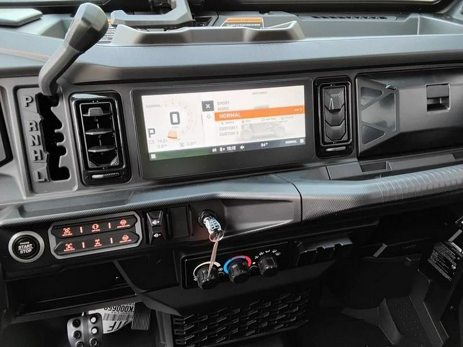 2026 Can-Am Defender Limited HD11