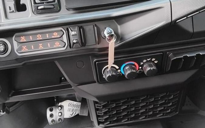 2026 Can-Am Defender Limited HD11