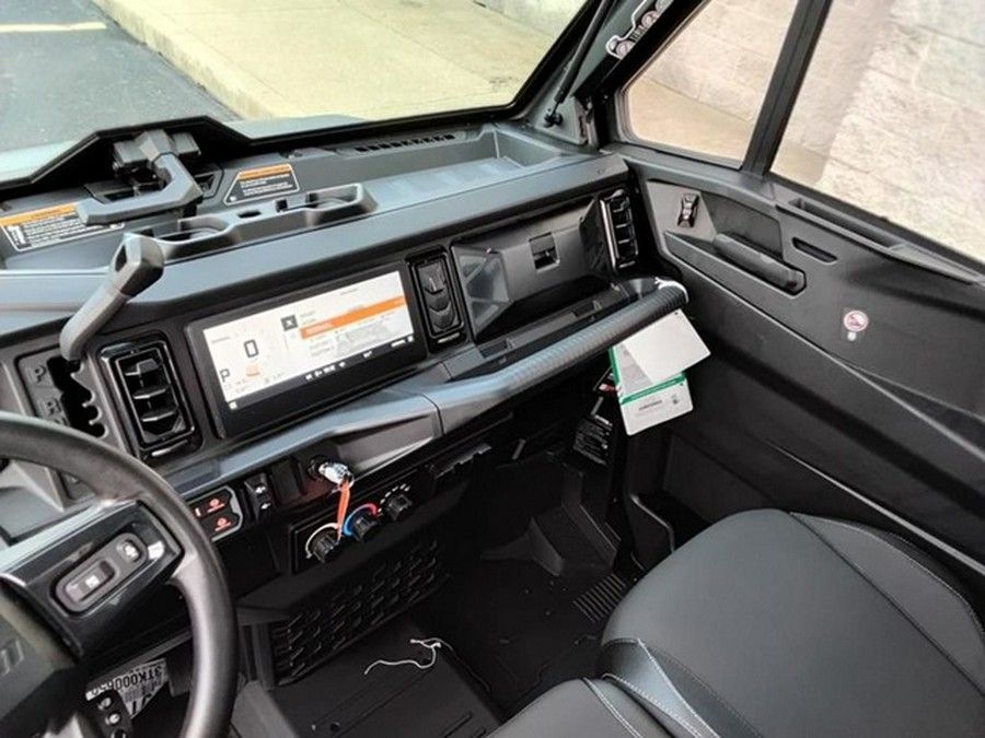 2026 Can-Am Defender Limited HD11