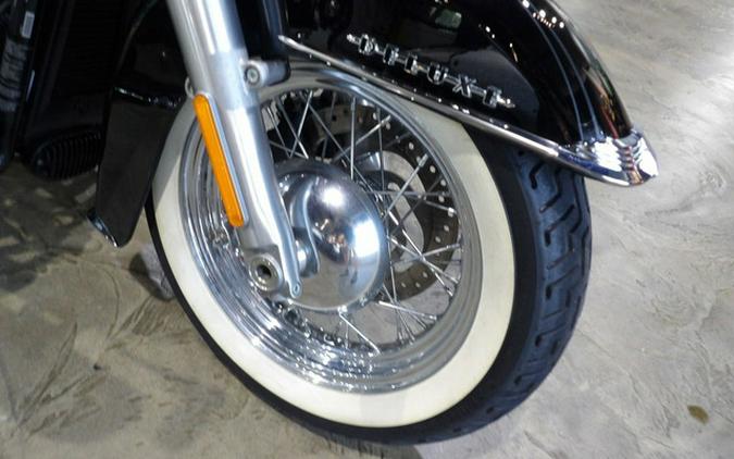 2018 Harley-Davidson Softail FLDE - Deluxe