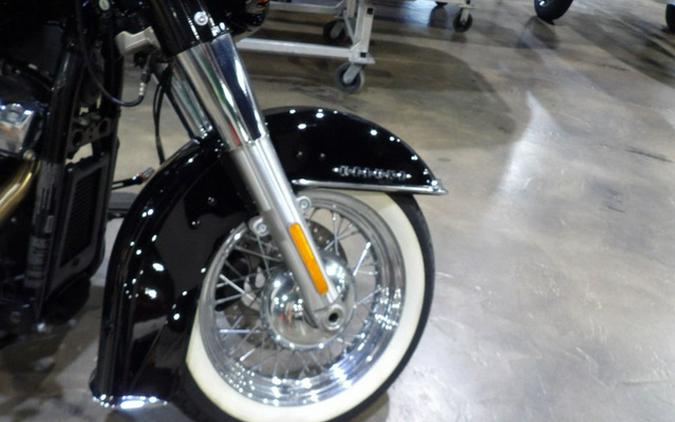 2018 Harley-Davidson Softail FLDE - Deluxe