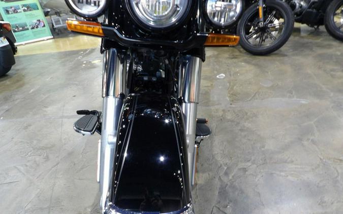 2018 Harley-Davidson Softail FLDE - Deluxe
