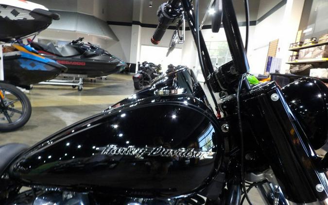 2018 Harley-Davidson Softail FLDE - Deluxe