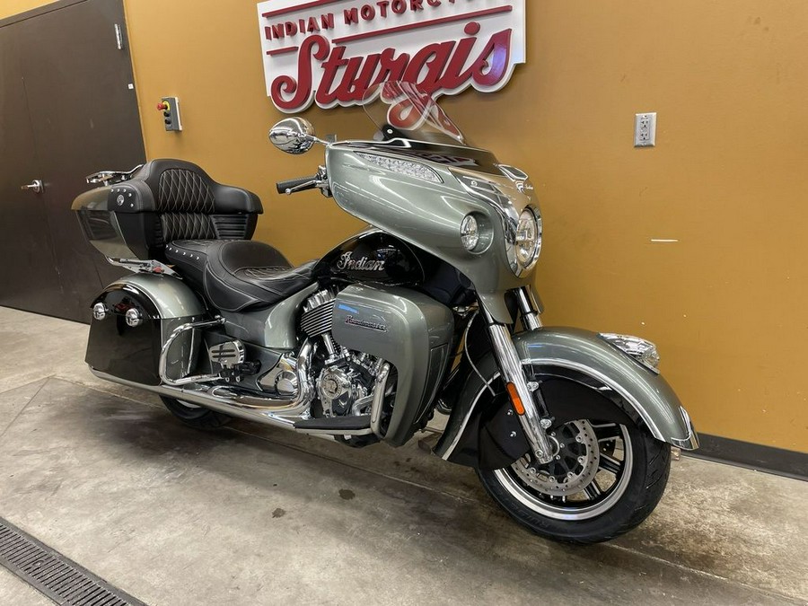 2021 Indian Motorcycle® Roadmaster® Alumina Jade/Thunder Black