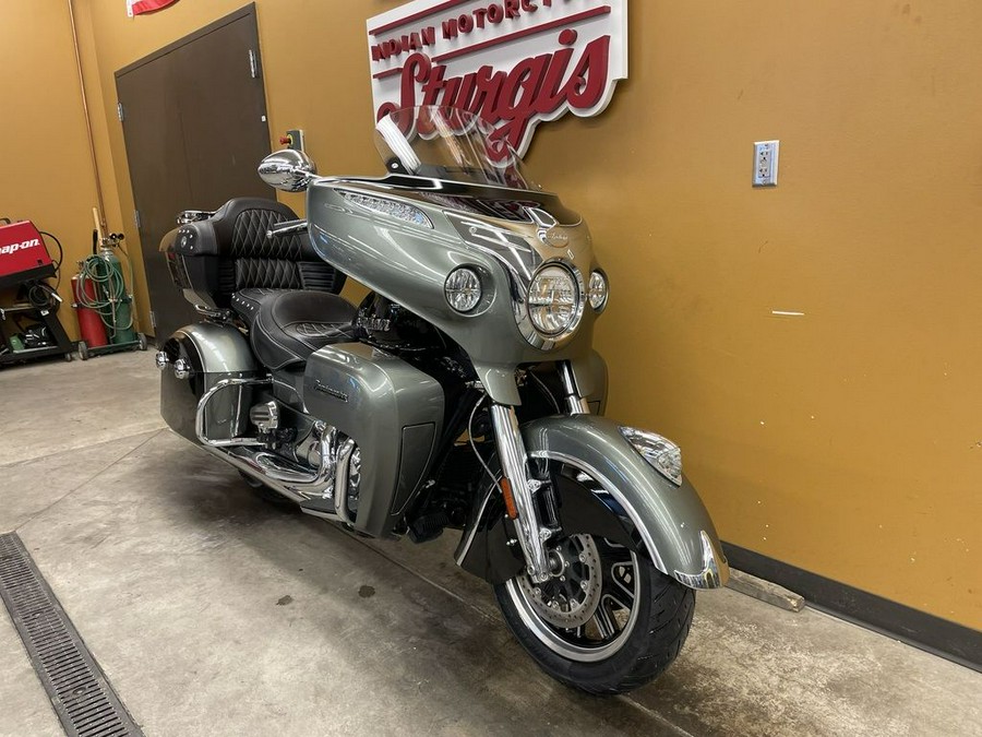 2021 Indian Motorcycle® Roadmaster® Alumina Jade/Thunder Black